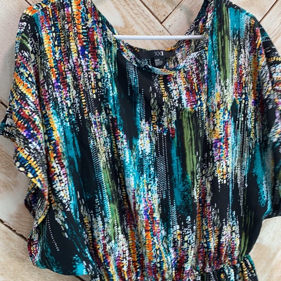 Top - Picture 2 of 5